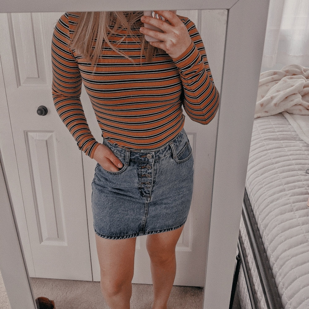 ✨high waisted button up jean skirt